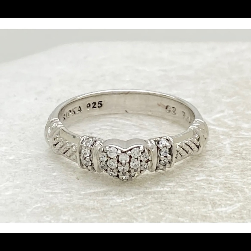 Judith Ripka Heart ring sz. 9